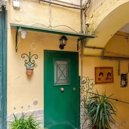 La Perla Del Vesuvio Naples